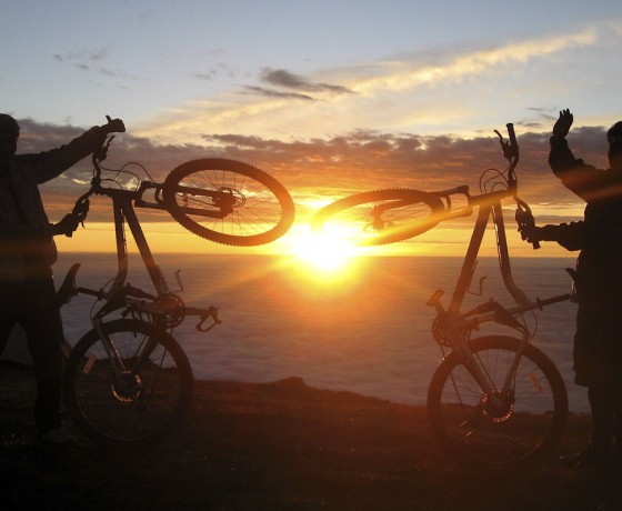 Mountain biking in Peru with the double sunrise at Tres Cruces