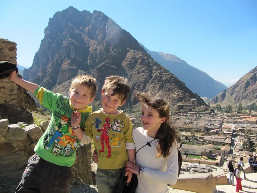 Kids at Ollantaytambo