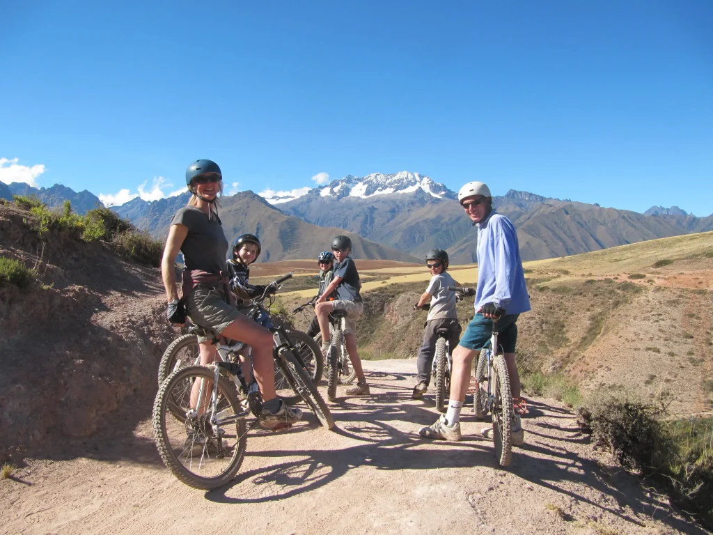 Family biking Maras and Moray