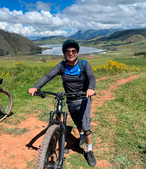 Alex biking near Huaypo