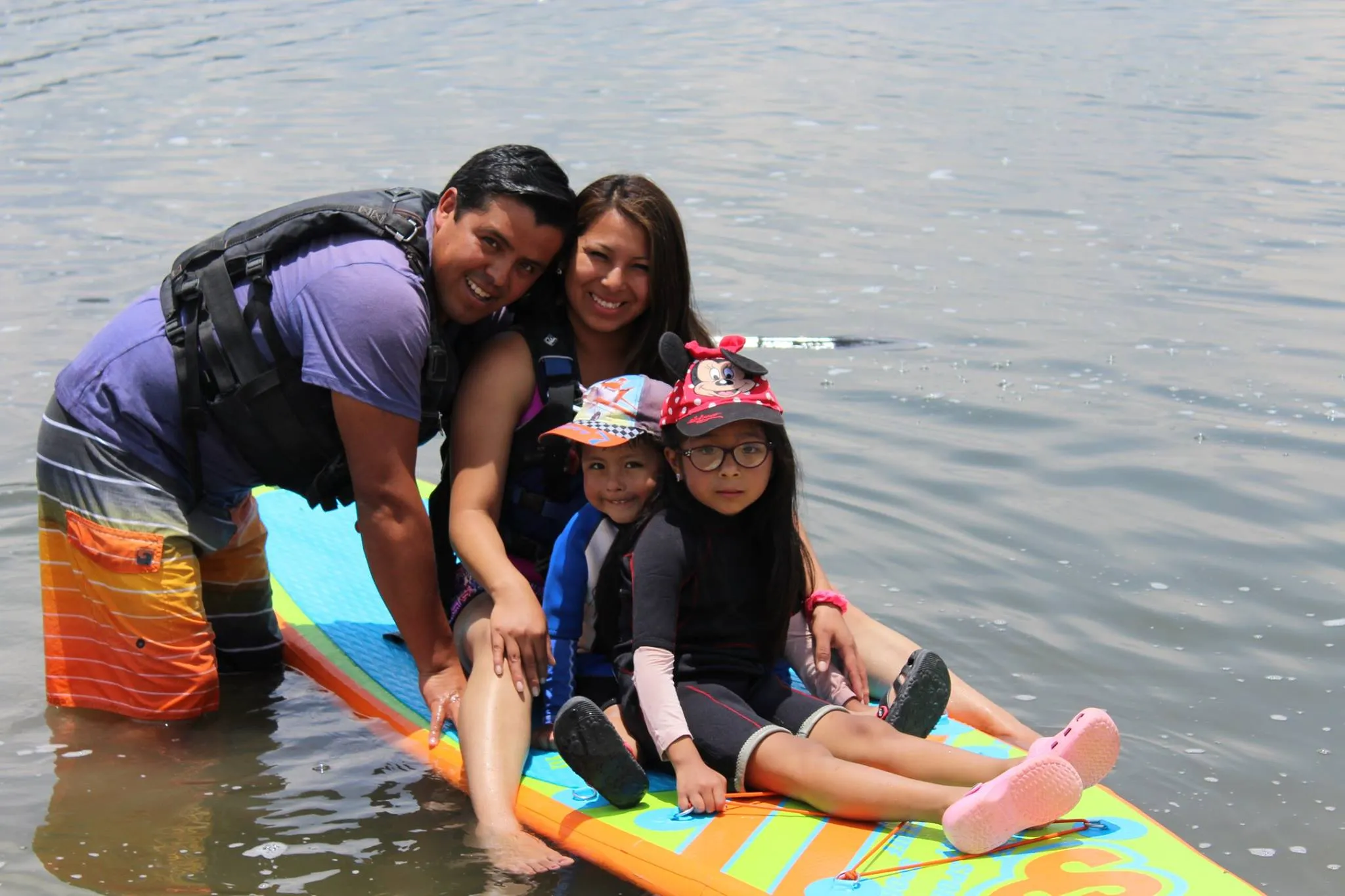 Edwar Zuñiga with family